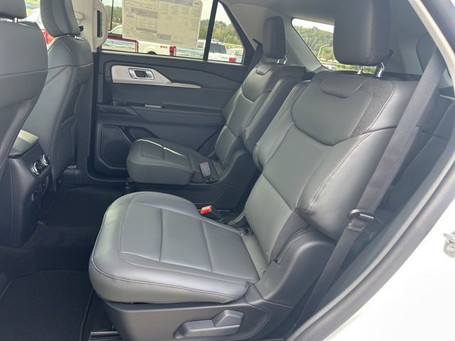 New 2025 Ford Explorer Active image 15