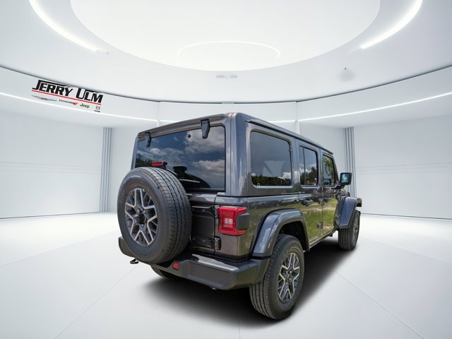 New 2025 Jeep Wrangler Sahara image 3