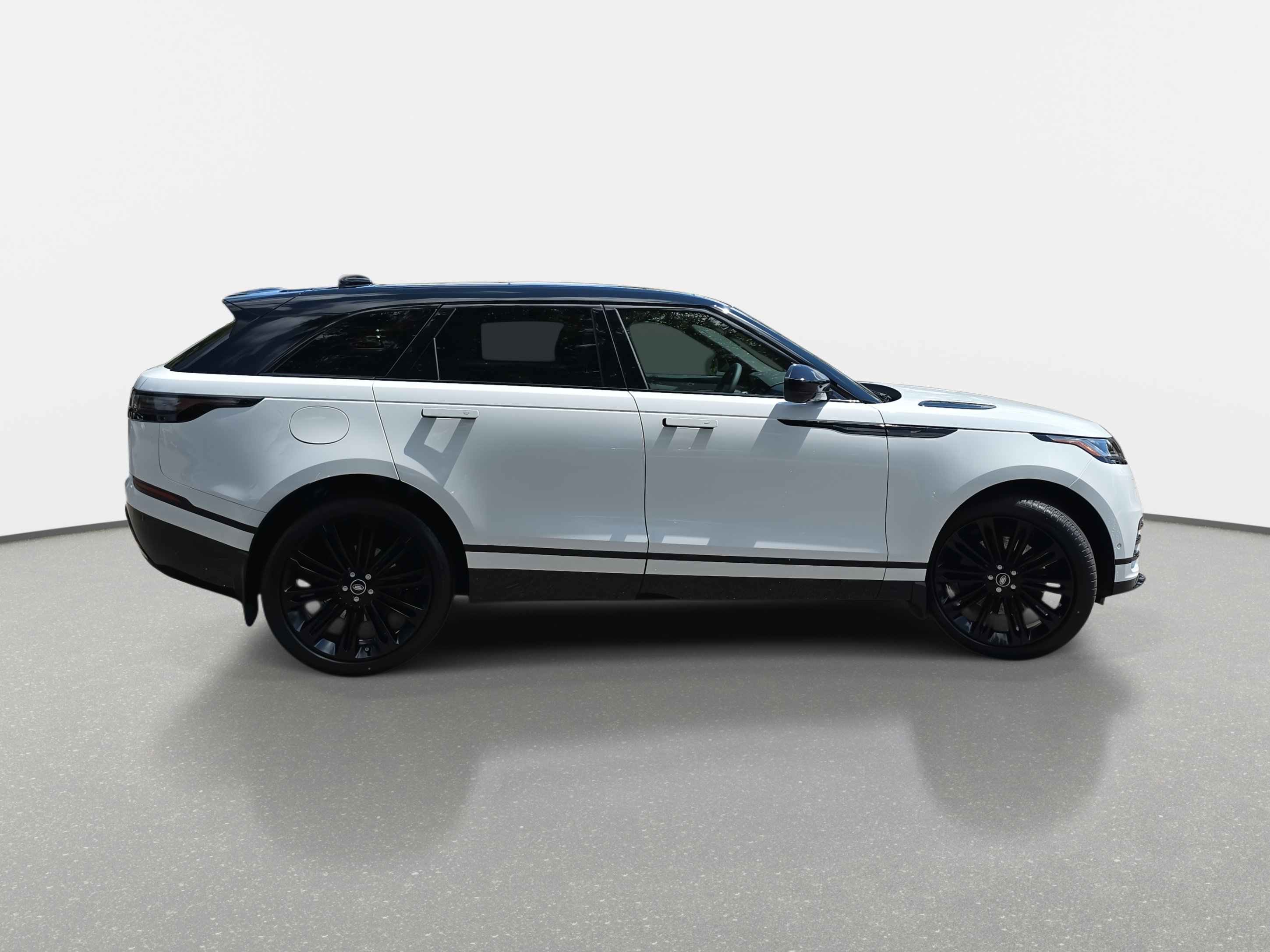 New 2026 Land Rover Range Rover Velar Dynamic SE image 4