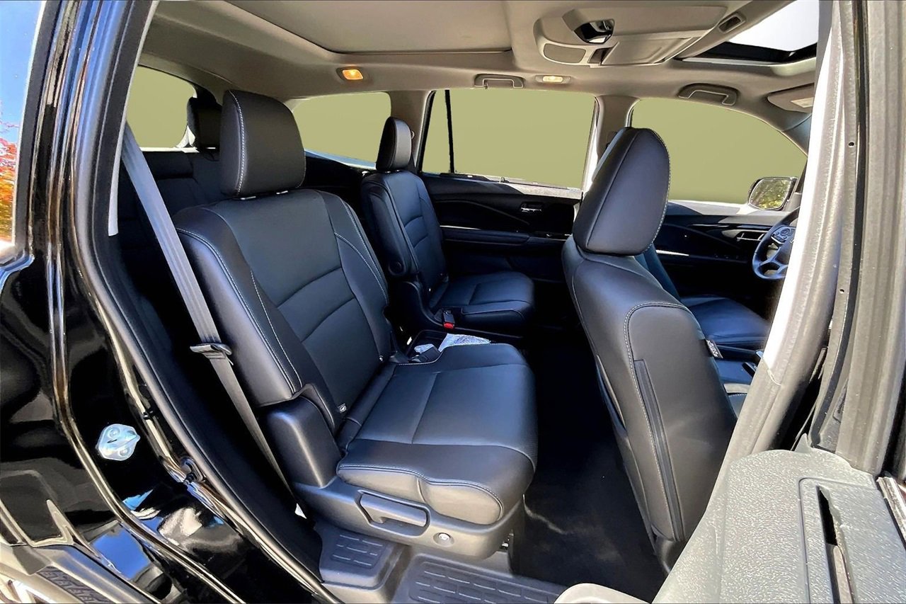 Used 2022 Honda Pilot Elite image 24