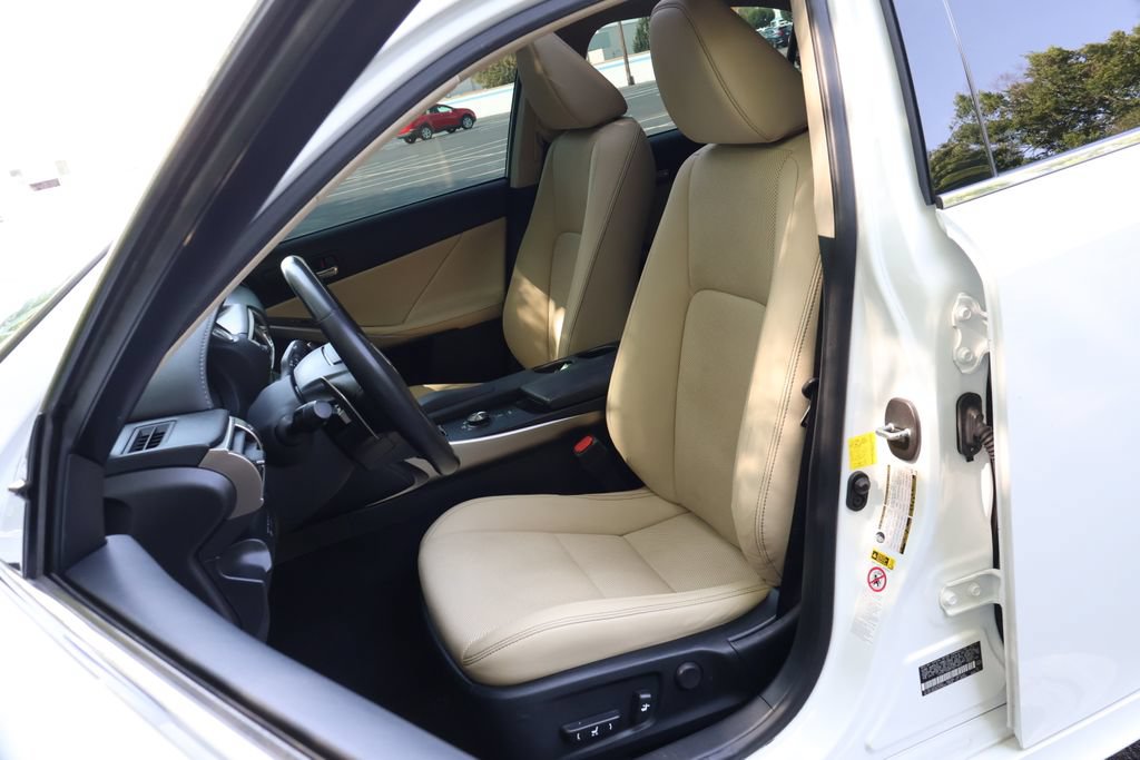 Used 2015 Lexus IS 250 AWD w/ Navigation System Package image 36