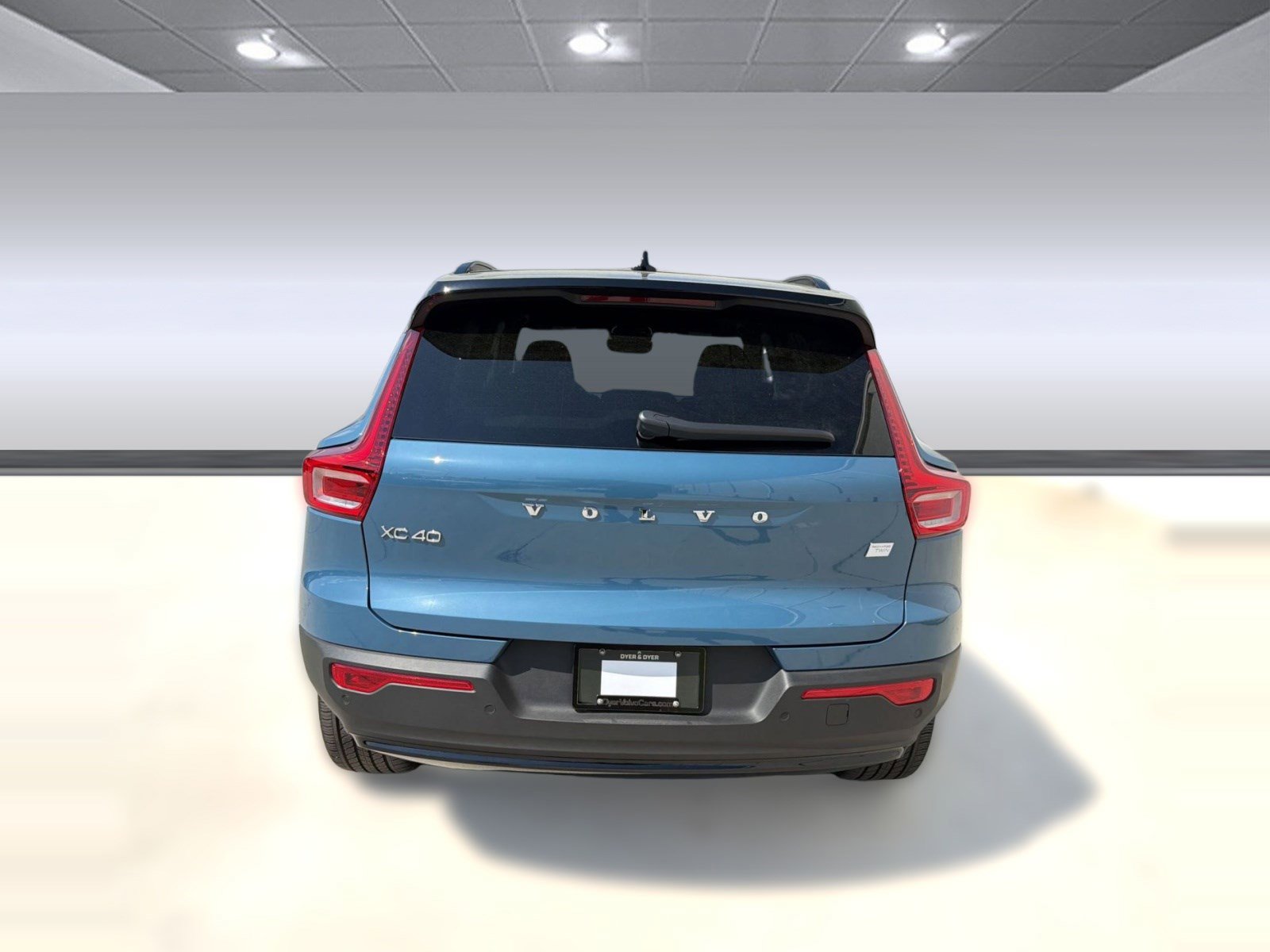 Certified 2023 Volvo XC40 Recharge Plus image 10