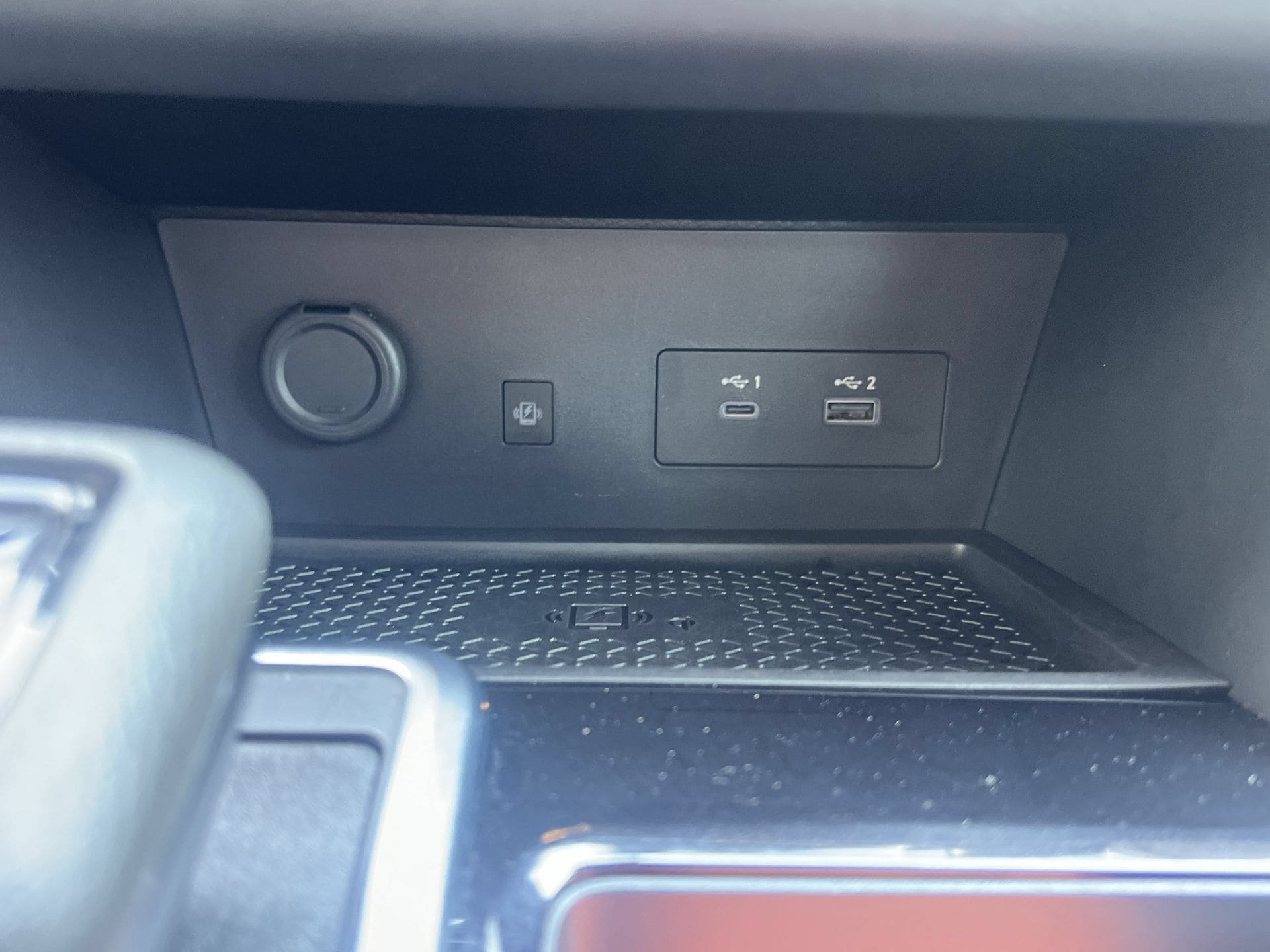 Certified 2025 Nissan Pathfinder Platinum FWD image 9