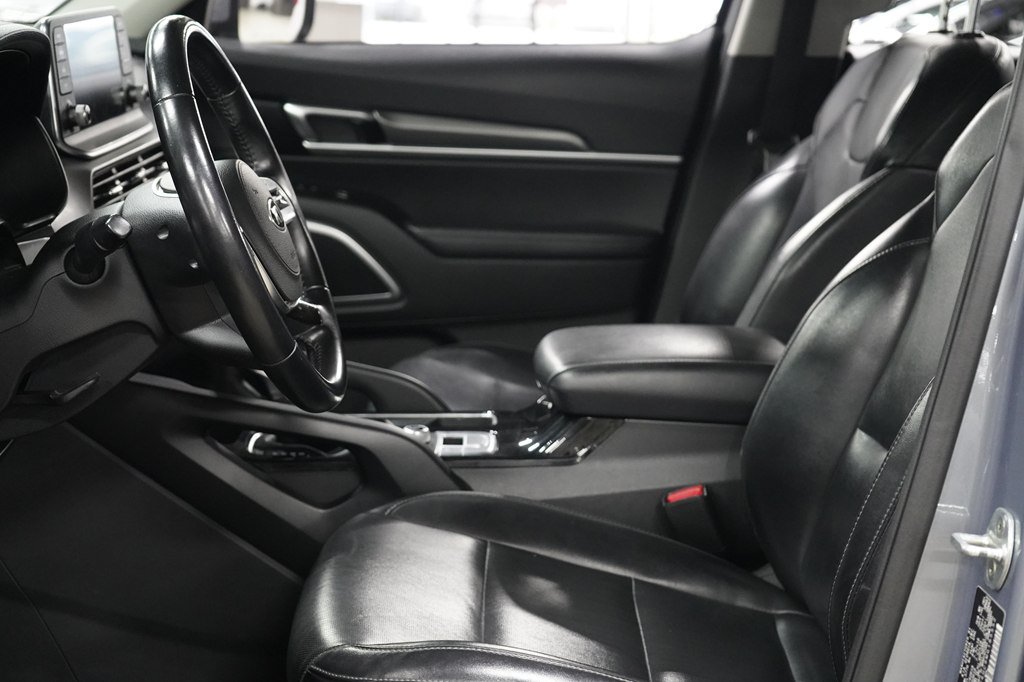 Used 2021 Kia Telluride LX FWD image 12