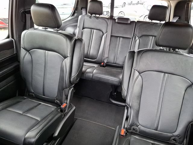 Used 2024 Jeep Wagoneer Series III AWD/4WD image 18