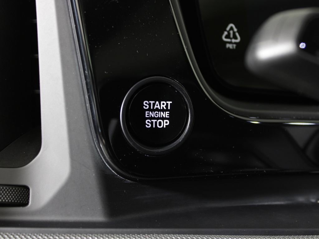 Used 2026 Porsche Cayenne Coupe image 20