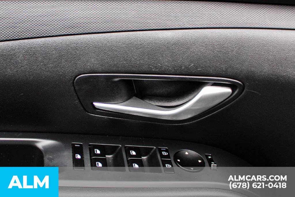Used 2025 Hyundai Tucson SEL FWD image 38
