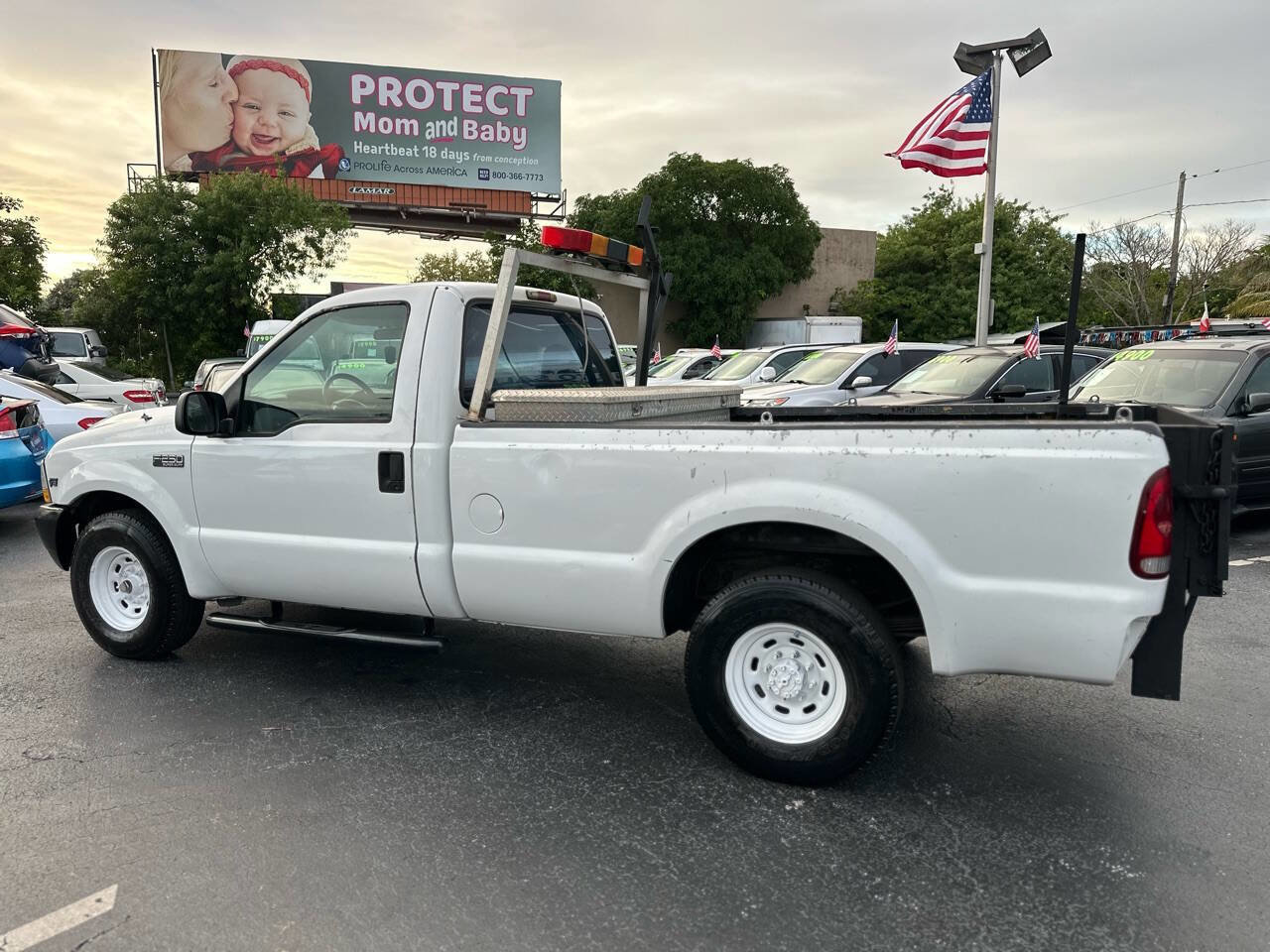 Used 2001 Ford F250 XL image 3