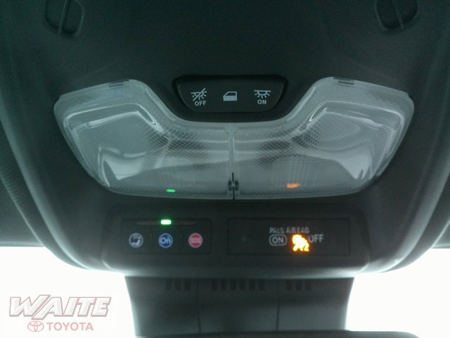 Used 2023 Chevrolet Colorado LT image 21