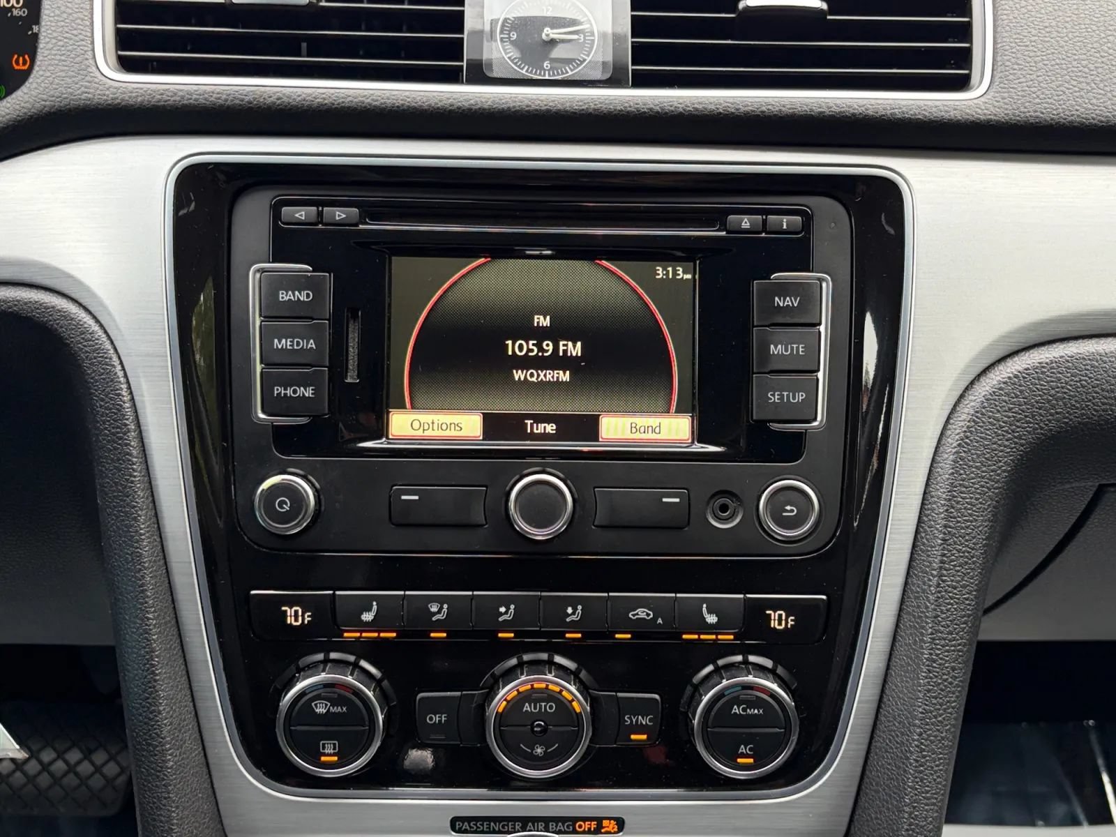 Used 2012 Volkswagen Passat 2.5 SE FWD image 23