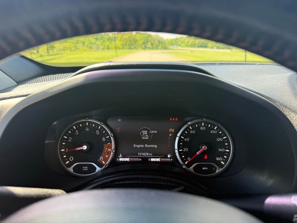 Used 2019 Jeep Renegade Trailhawk w/ Cold Weather Group II AWD/4WD image 33