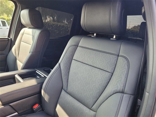 Used 2025 Toyota Tundra Limited image 12