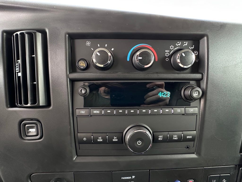 New 2025 GMC Savana 2500 w/ Driver Convenience Package RWD image 18