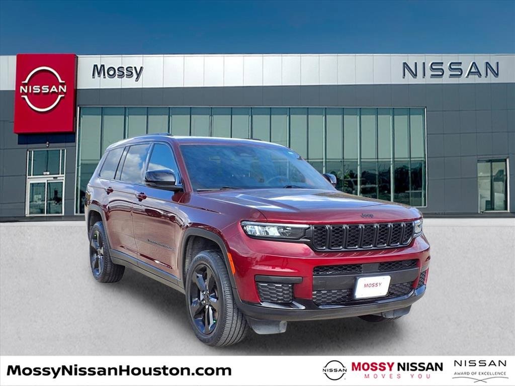 Used 2024 Jeep Grand Cherokee L Laredo image 1