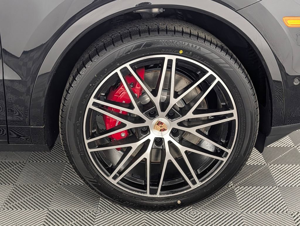 New 2026 Porsche Cayenne S image 14