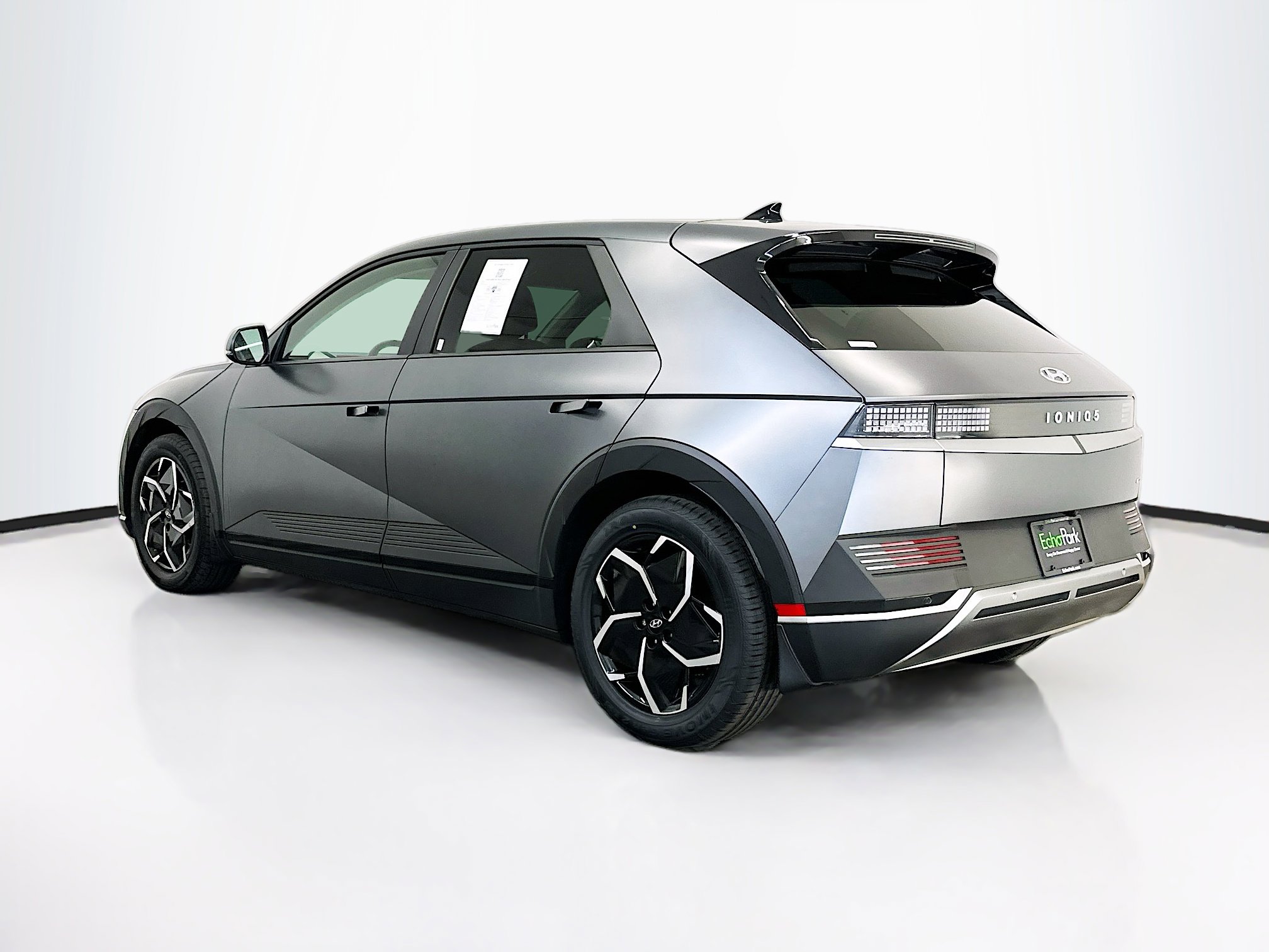 Used 2024 Hyundai Ioniq 5 SEL AWD/4WD image 5