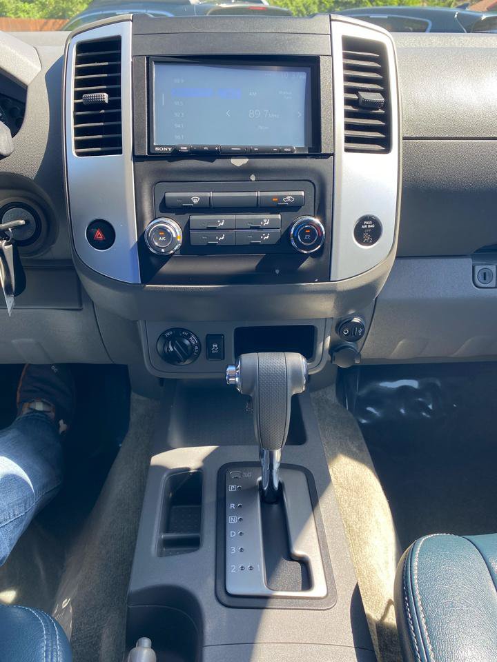 Used 2018 Nissan Frontier SV AWD/4WD image 24