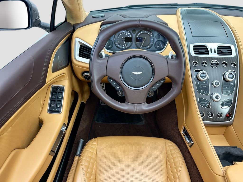 Used 2017 Aston Martin Vanquish Volante image 10