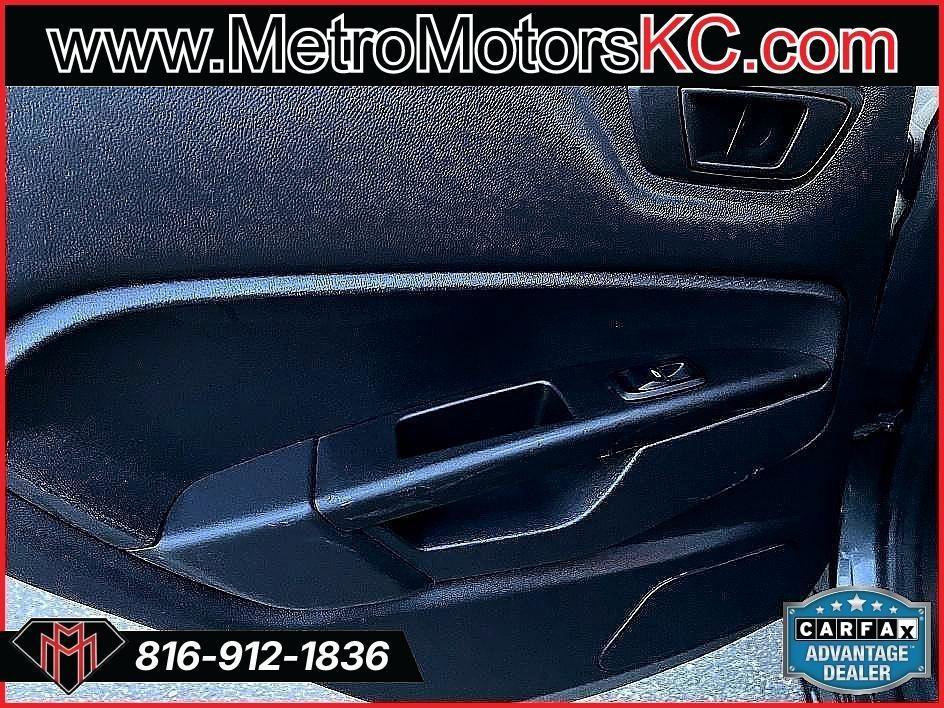 Used 2017 Ford Fiesta SE image 26