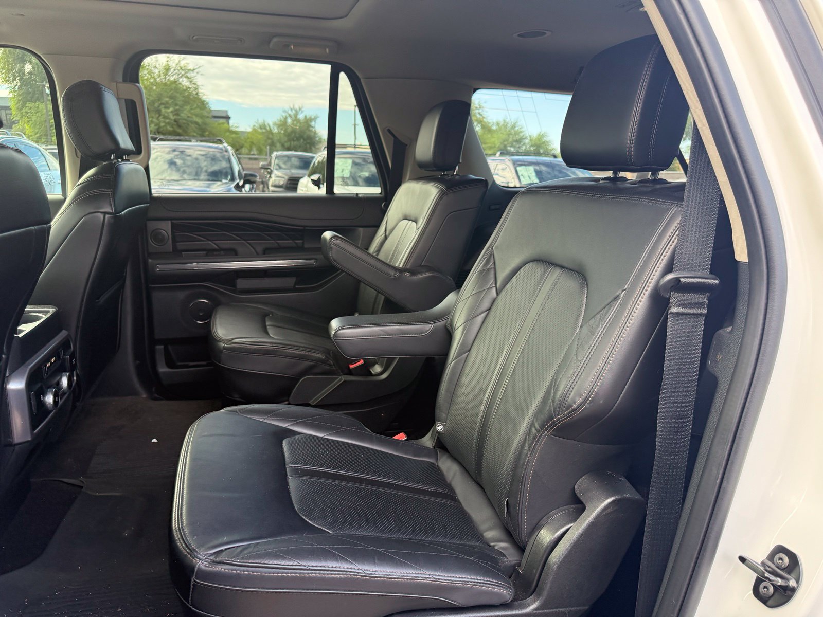 Used 2021 Ford Expedition Max Platinum AWD/4WD image 9
