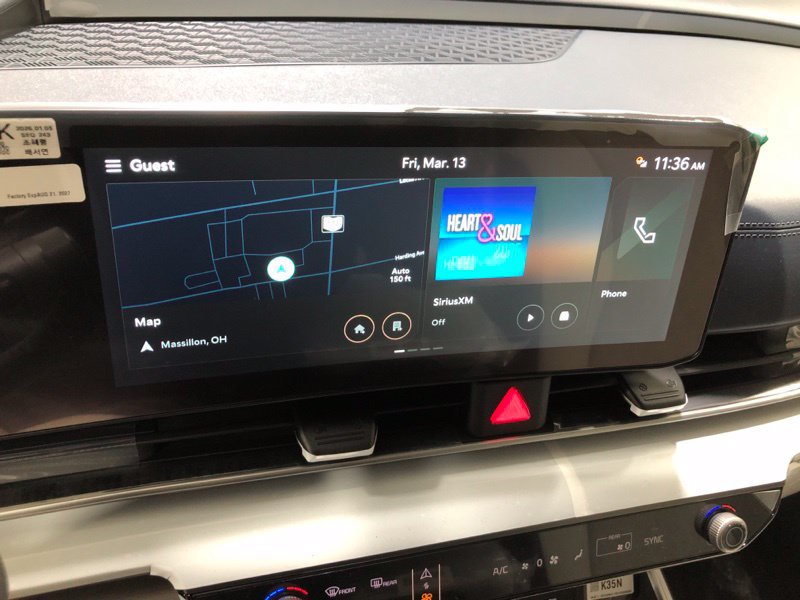 New 2026 Kia Carnival SX w/ SX Dark Edition Package FWD image 30
