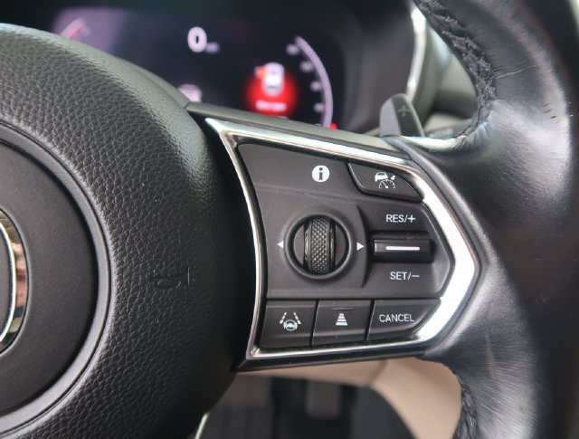 Used 2022 Acura MDX w/ Technology Package FWD image 17