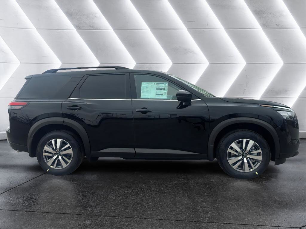 New 2026 Nissan Pathfinder SL image 9