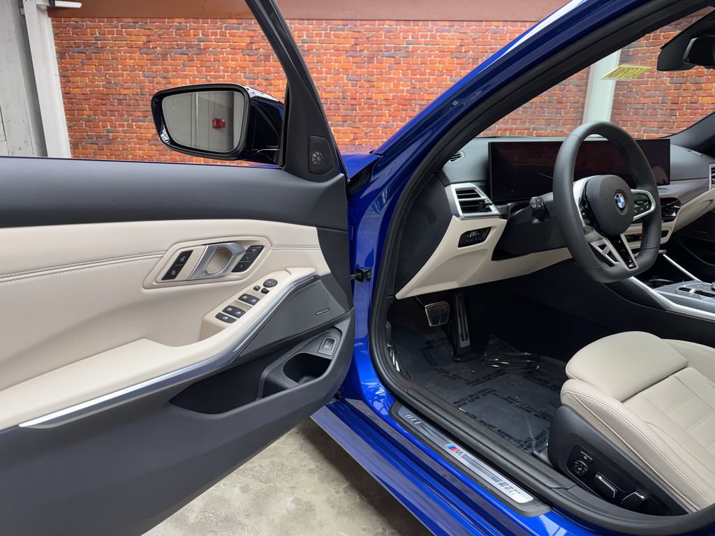 Certified 2025 BMW 330i xDrive Sedan w/ M Sport Package AWD/4WD image 9