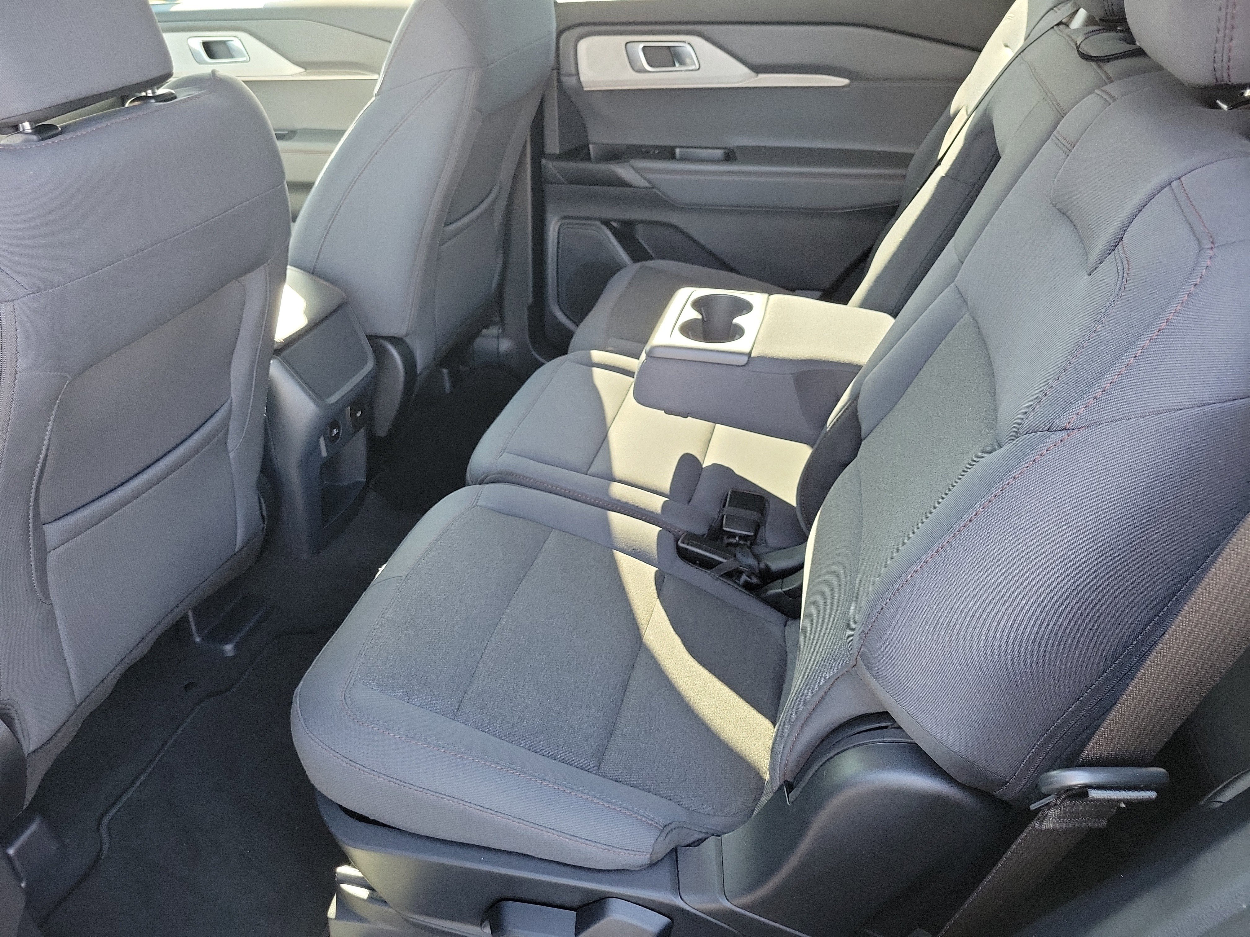Used 2026 Ford Explorer Active RWD image 12
