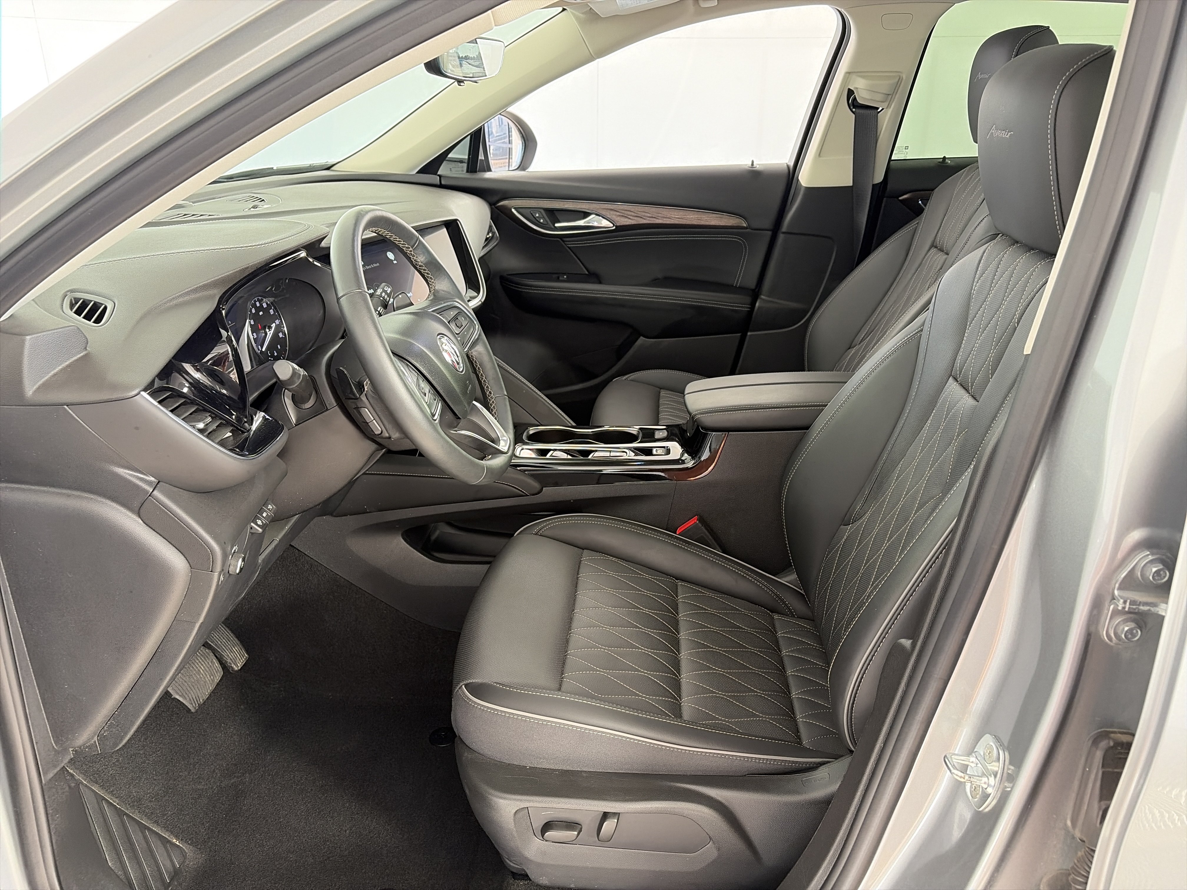 Certified 2023 Buick Envision Avenir AWD/4WD image 6