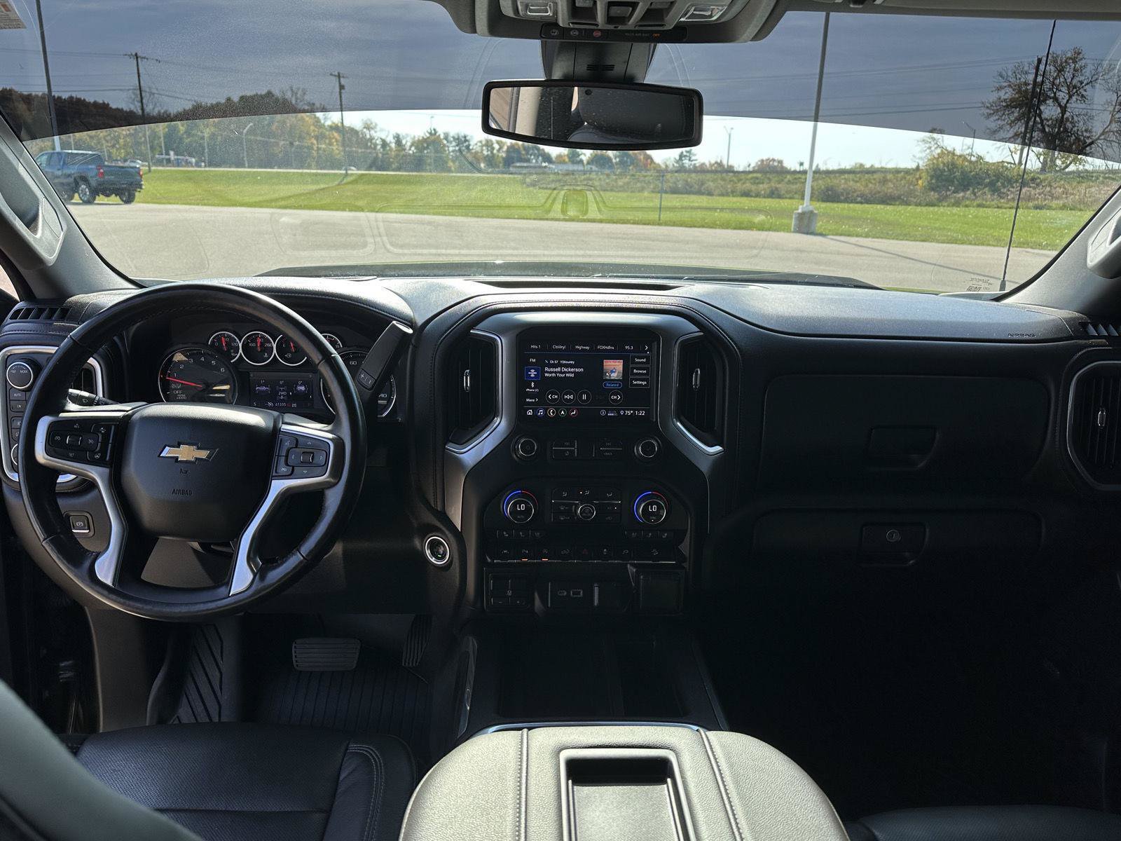 Used 2020 Chevrolet Silverado 1500 LTZ w/ LTZ Premium Package AWD/4WD image 18