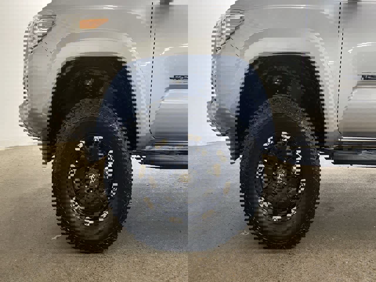 Used 2020 Toyota Tacoma TRD Sport image 11