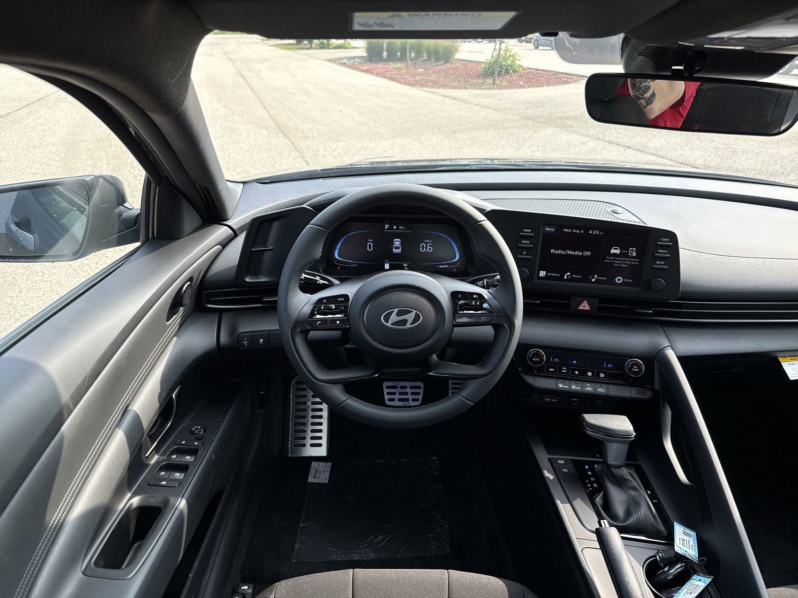 Certified 2025 Hyundai Elantra Sport image 17