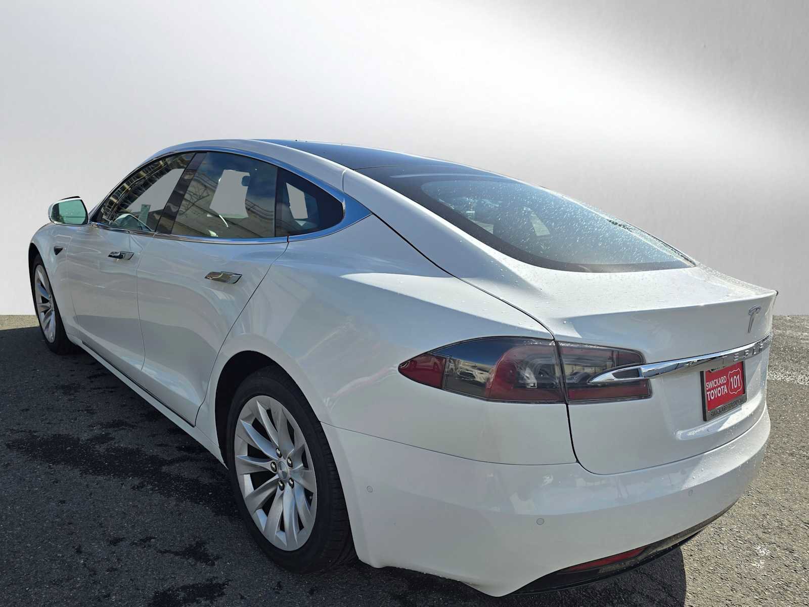Used 2019 Tesla Model S Standard Range image 5