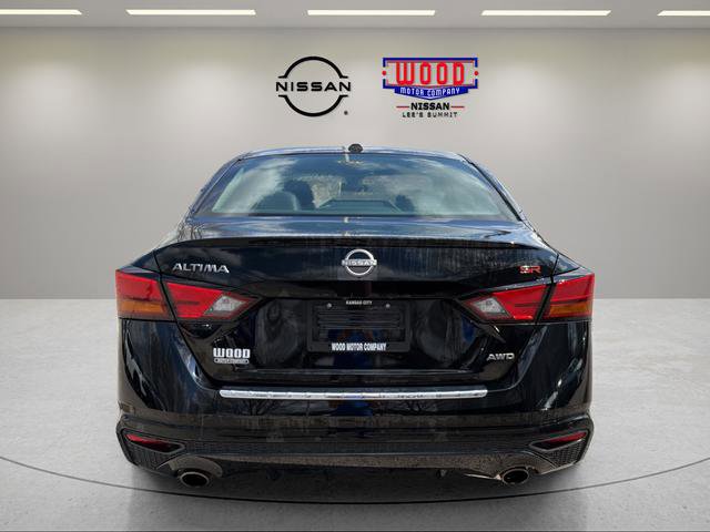 Used 2023 Nissan Altima 2.5 SR image 3