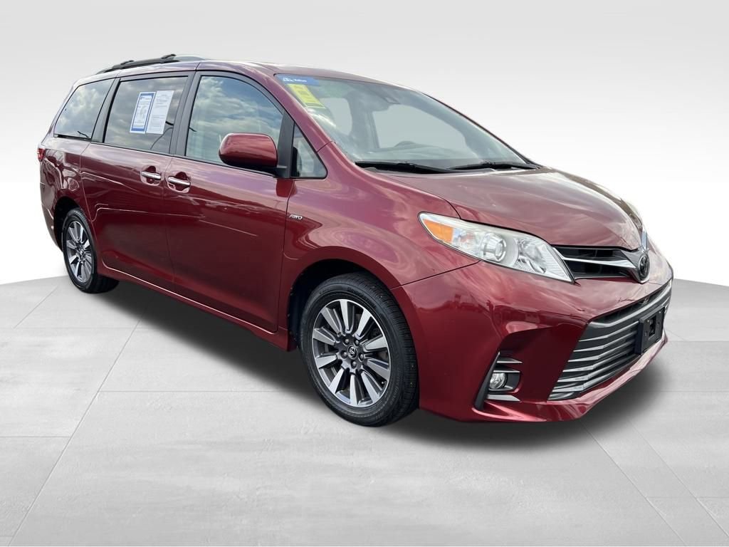 Used 2018 Toyota Sienna XLE