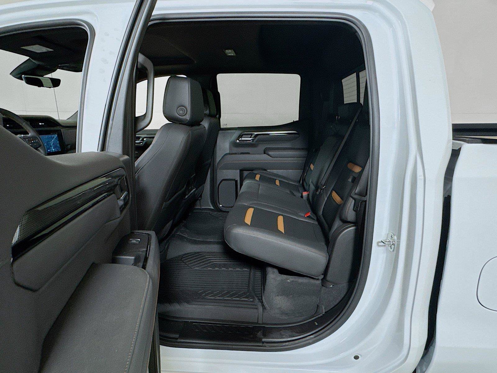 New 2026 GMC Sierra 1500 AT4 w/ AT4 Premium Package AWD/4WD image 13