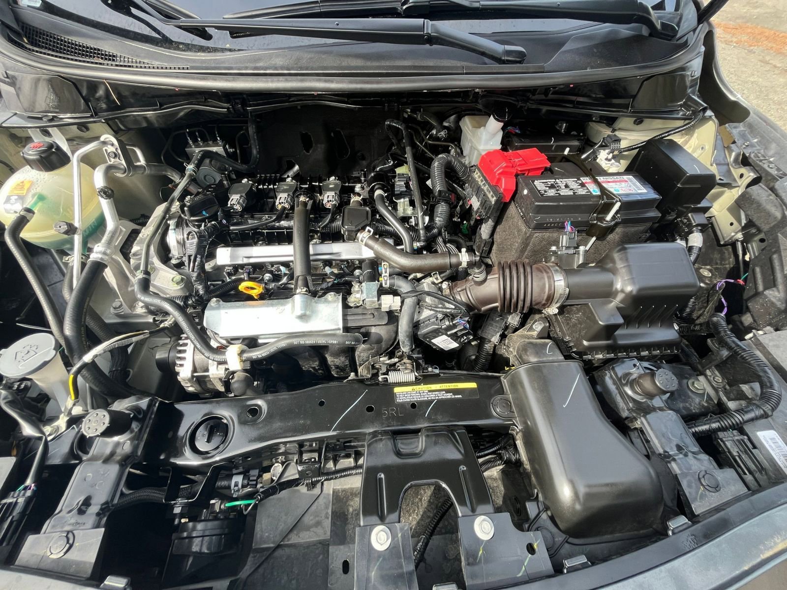 Used 2025 Nissan Versa SV image 32