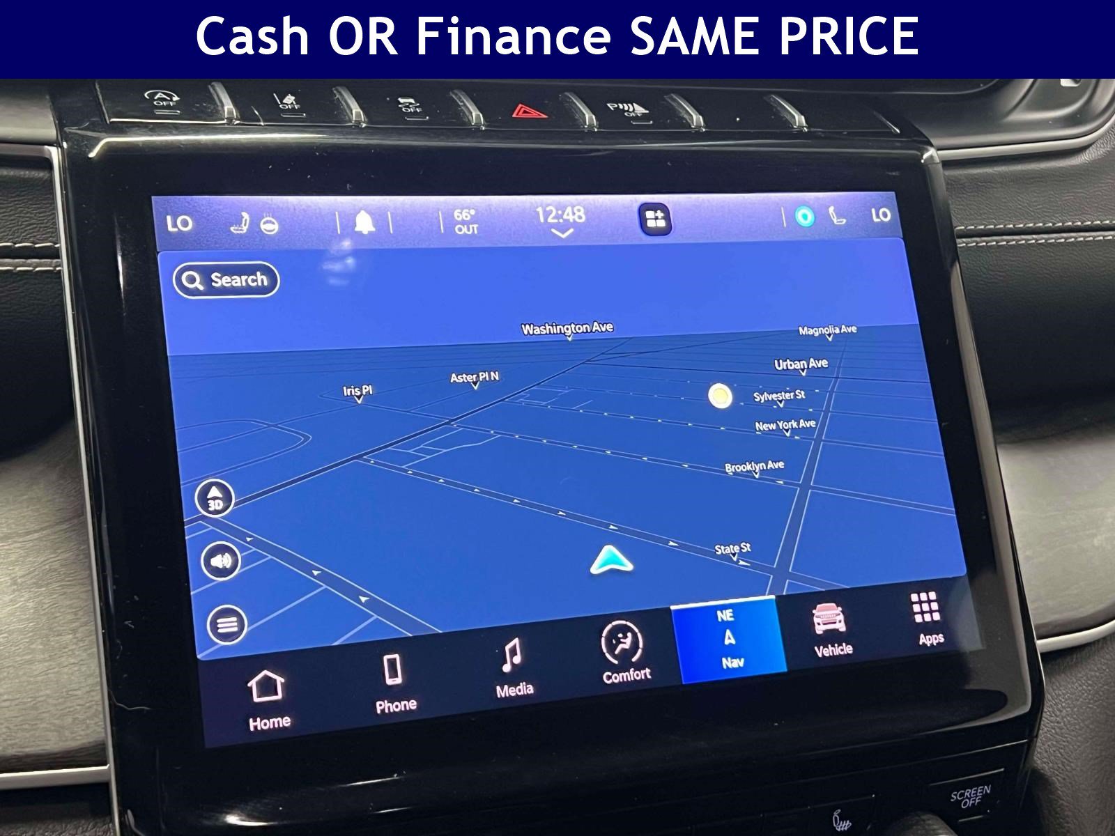 Certified 2023 Jeep Grand Cherokee Limited w/ Black Appearance Package AWD/4WD image 28