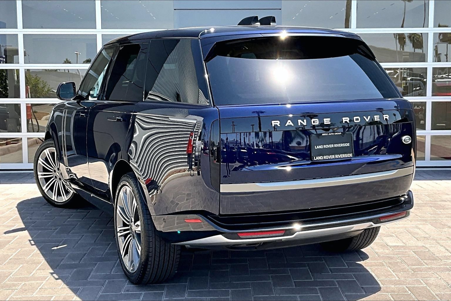 Certified 2023 Land Rover Range Rover SE AWD/4WD image 11