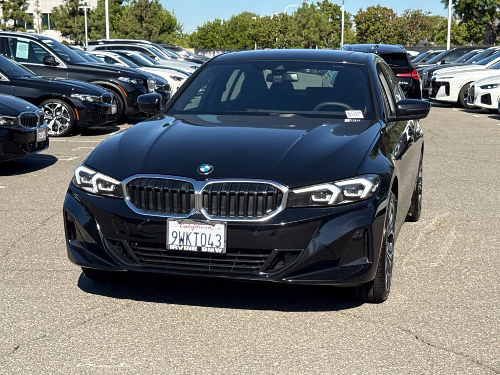 Used 2026 BMW 330i Sedan w/ Premium Package RWD image 4