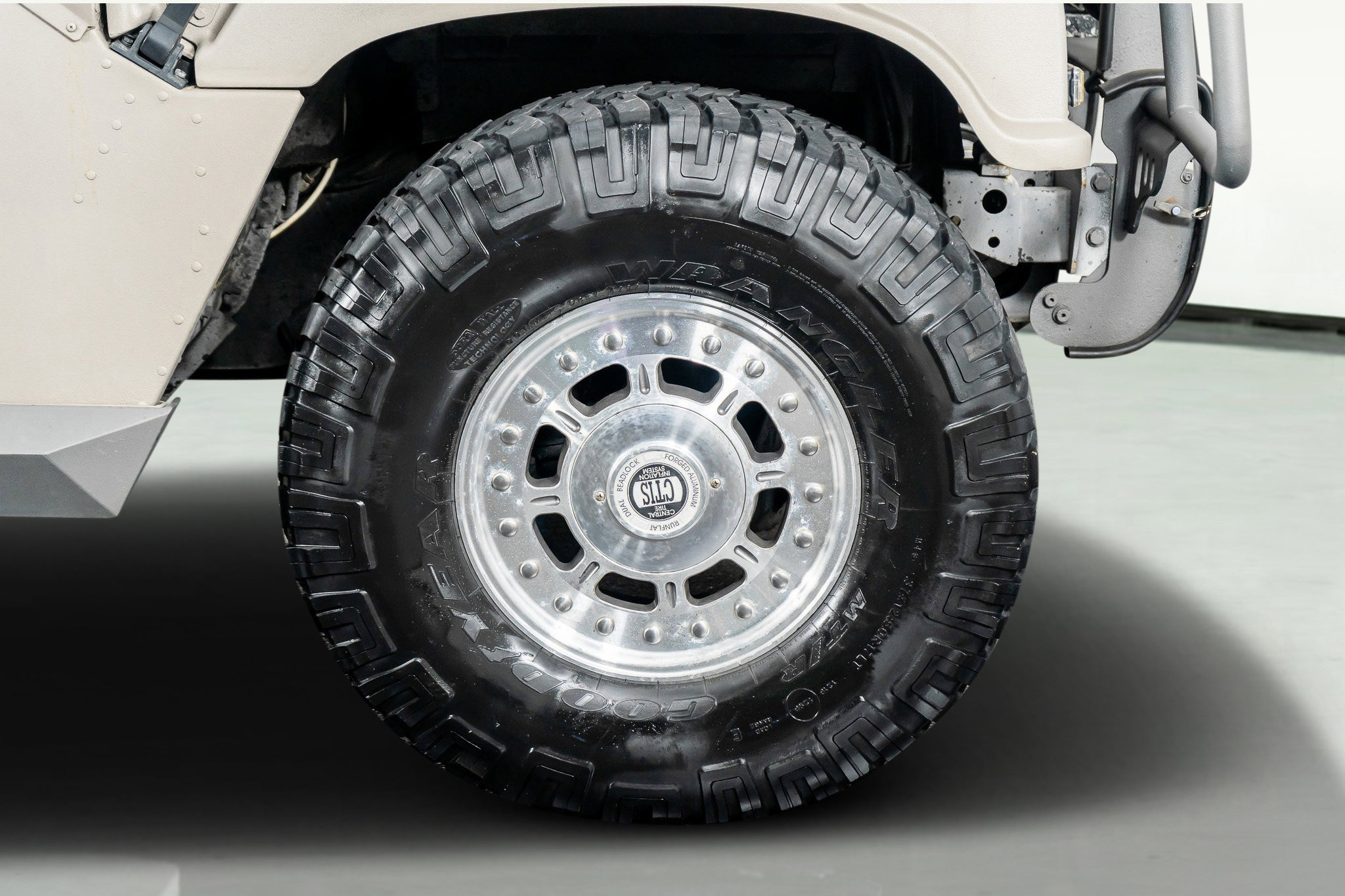 Used 2003 HUMMER H1 4-Door Wagon image 7