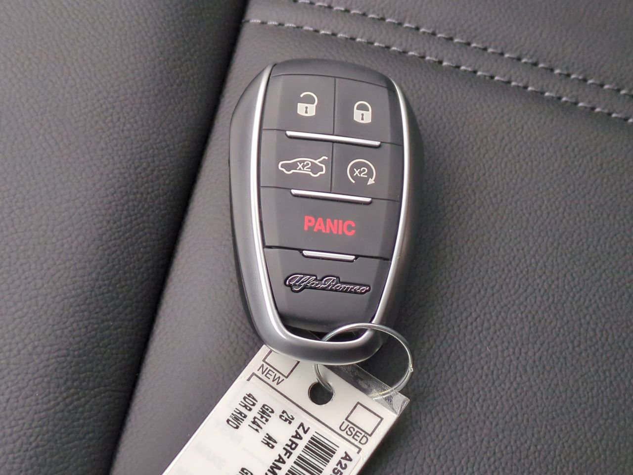 New 2025 Alfa Romeo Giulia w/ Driving Assist Package RWD image 27