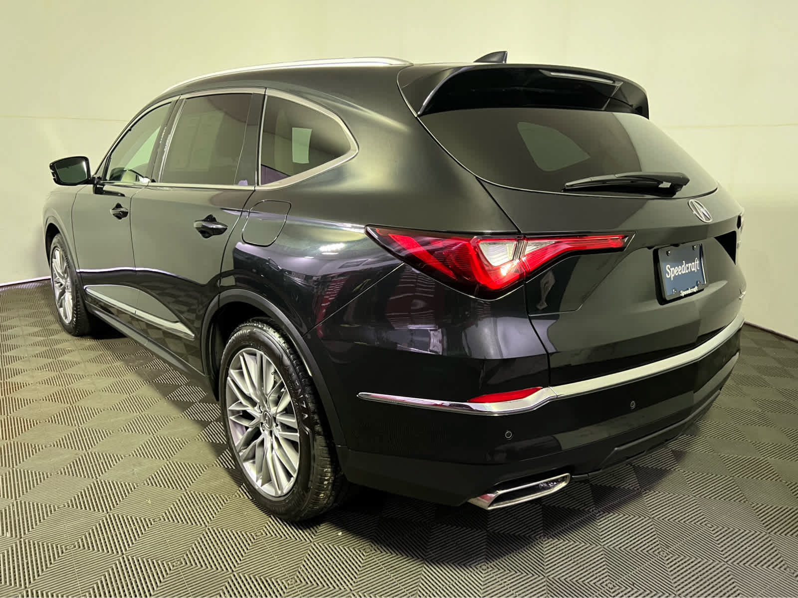 Certified 2023 Acura MDX w/ Advance Package AWD/4WD image 5