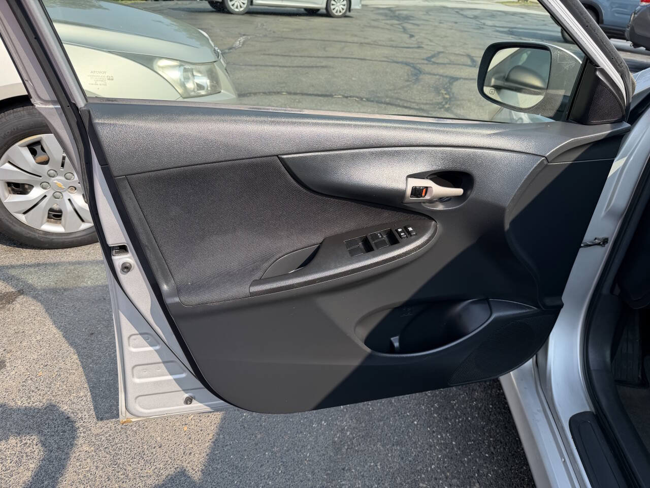 Used 2009 Toyota Corolla S FWD image 12