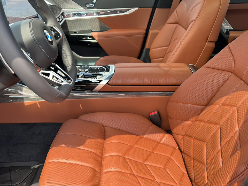 New 2026 BMW 740i w/ Premium Package image 10