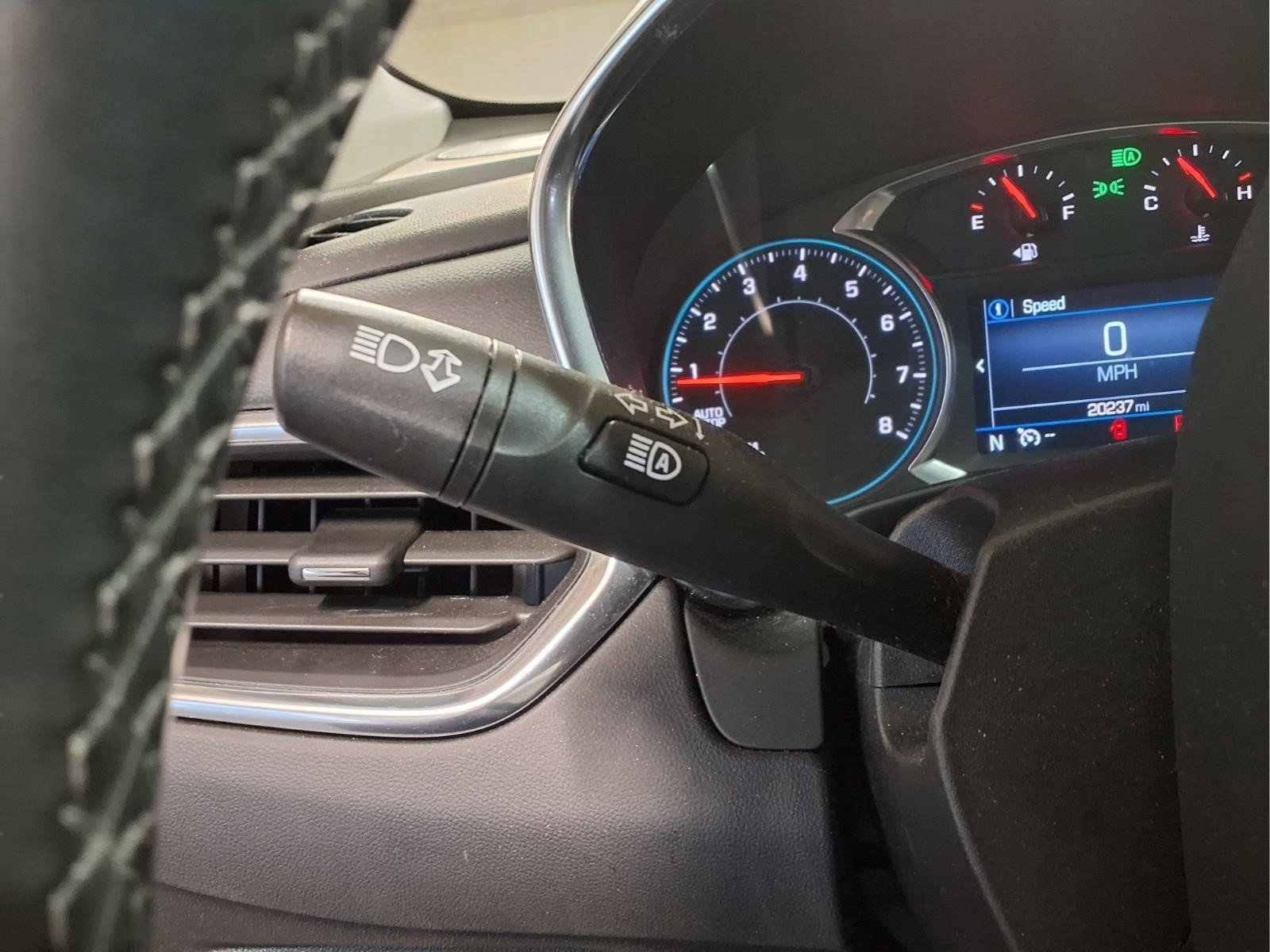Certified 2024 Chevrolet Equinox LT FWD image 14