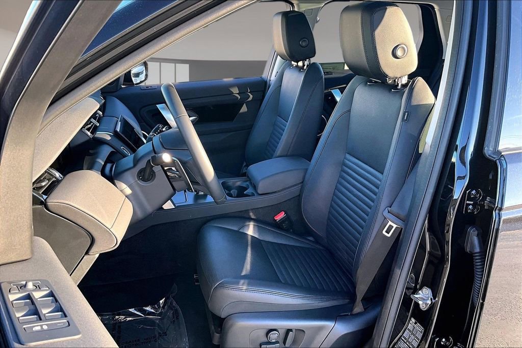 Certified 2024 Land Rover Discovery Sport S image 19