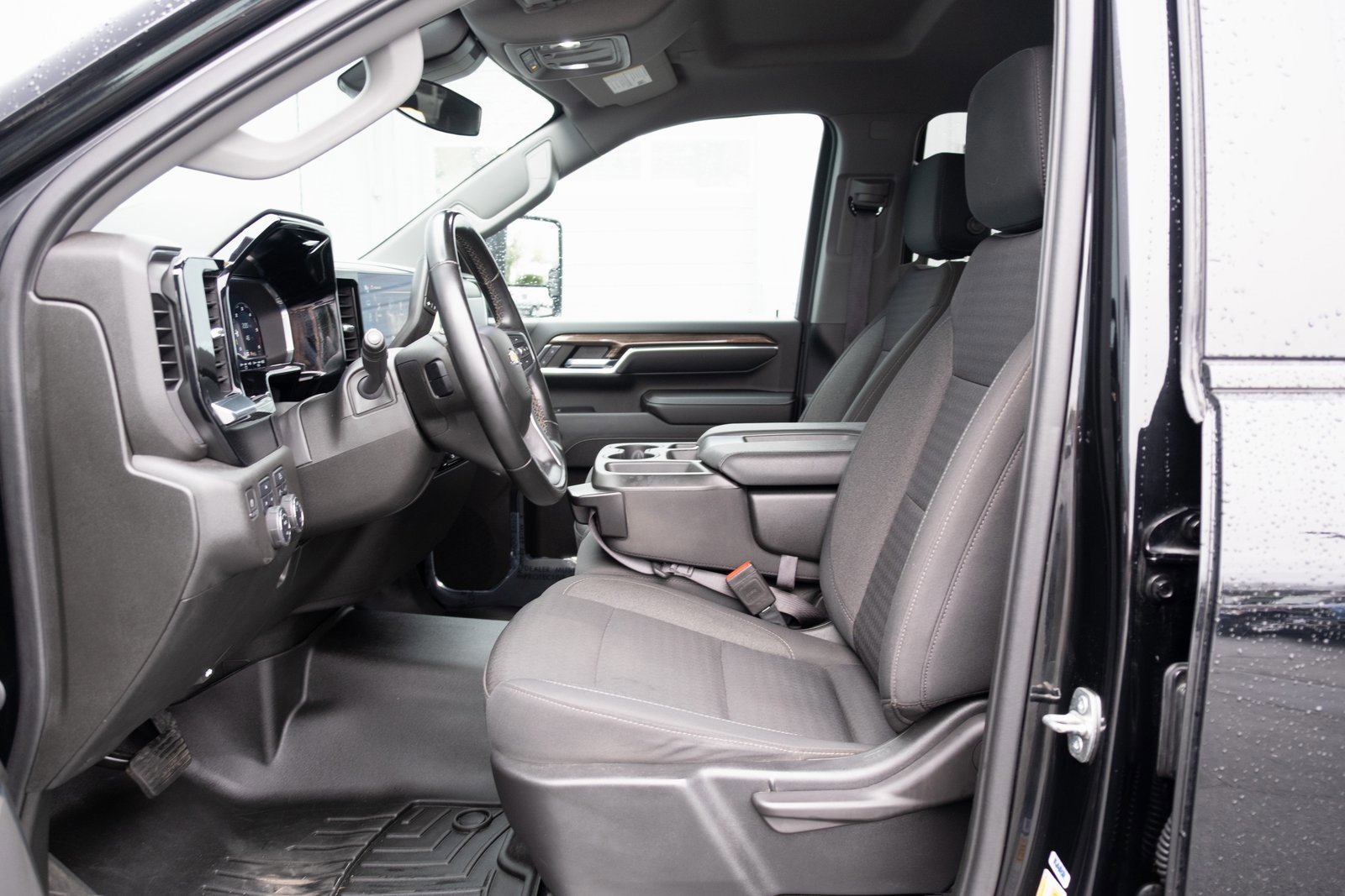 Used 2024 Chevrolet Silverado 3500 LT image 10