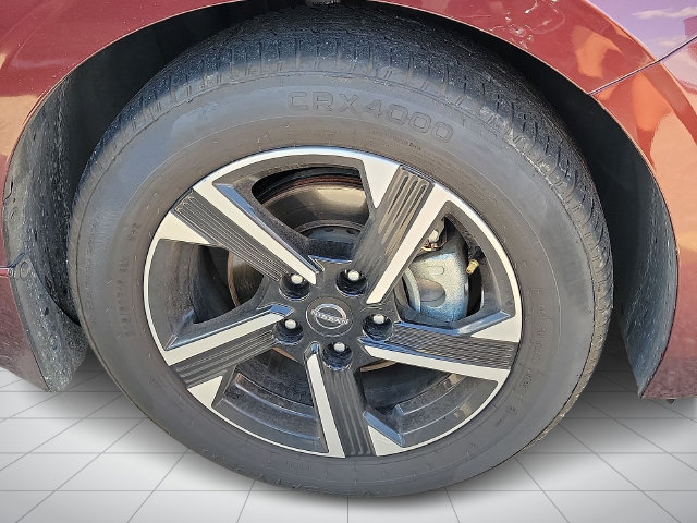Used 2025 Nissan Sentra SV FWD image 5